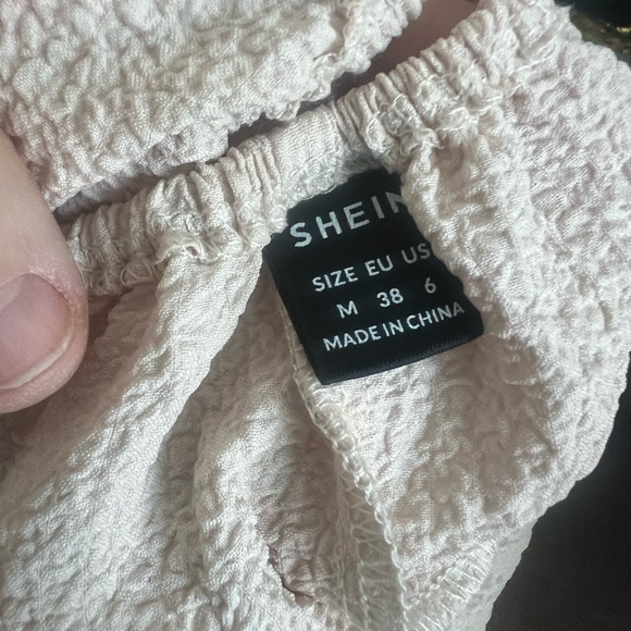 SHEIN Shorts Rompet Jumpsuit medium NWOT LIGHTWEIGHT BEIGE/CREAM - Picture 6 of 7